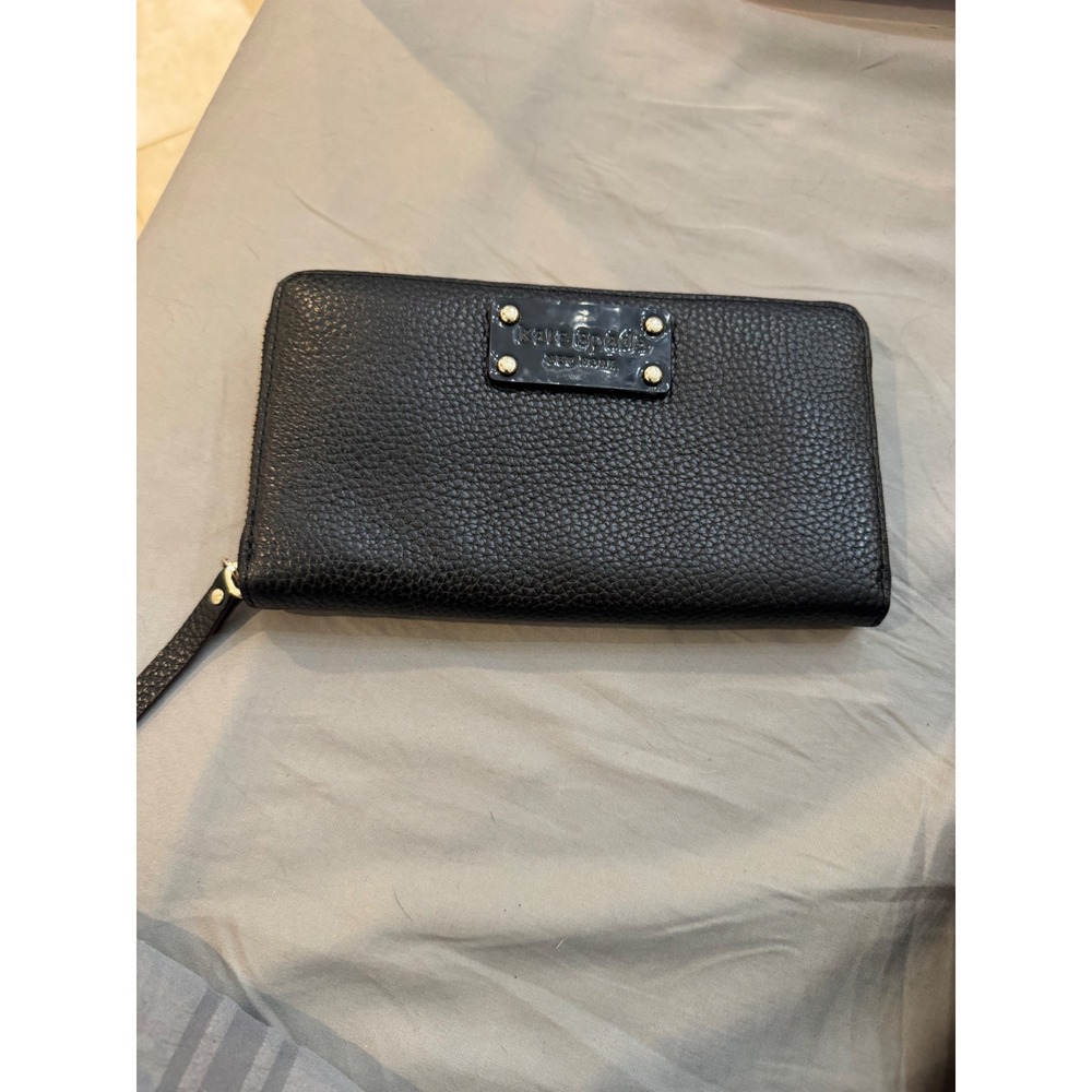 Kate Spade Neda Yardley Black Pebbled Leather Zip Around Wallet WLRU0791